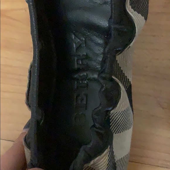 Burberry shoes leopard/ multi color - Picture 2 of 7